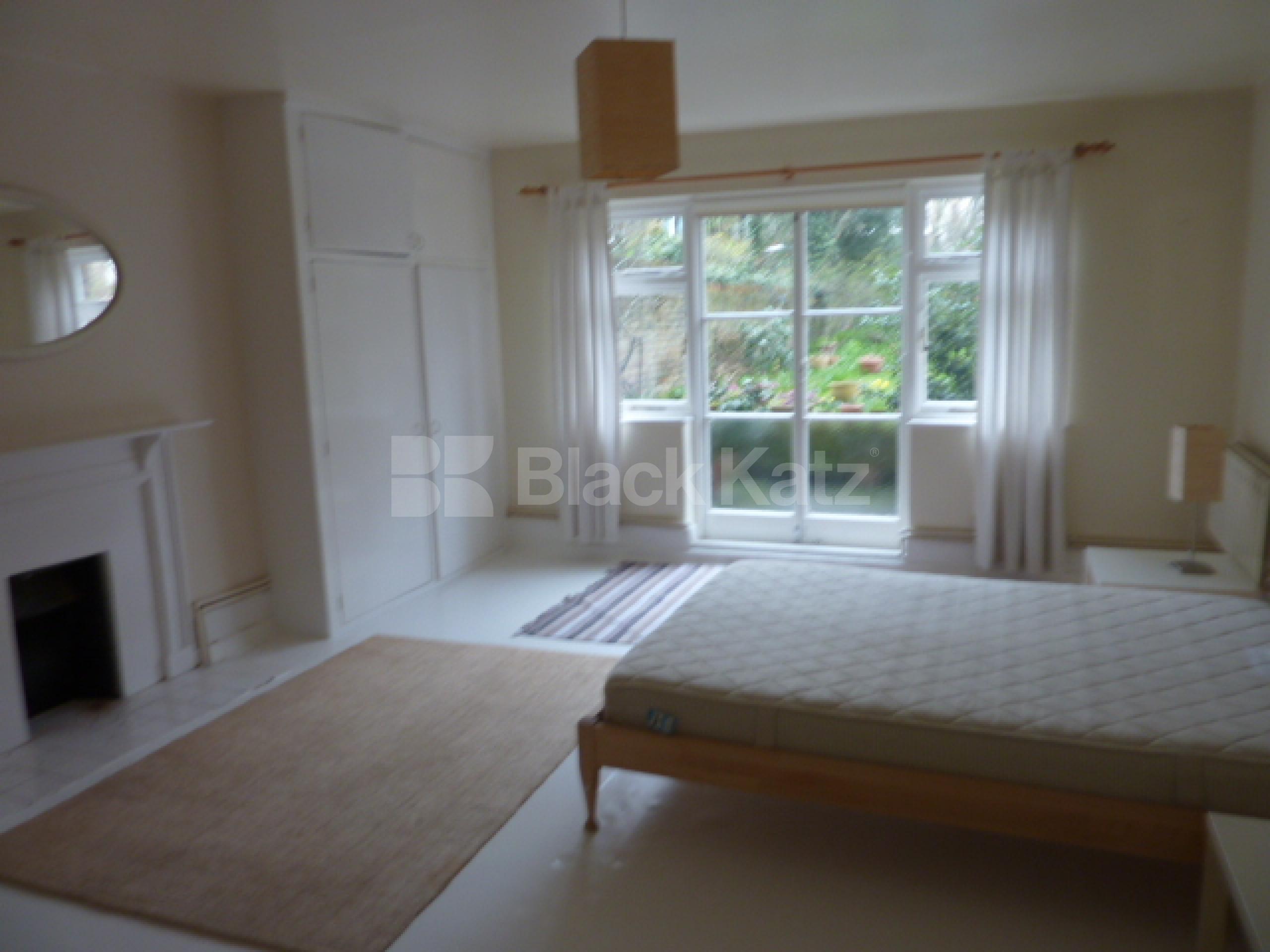 			FANTASTIC LARGE PROPERTY!, 2 Bedroom, 1 bath, 1 reception Ground Floor Flat			 Belsize Square, BELSIZE PARK Nw3